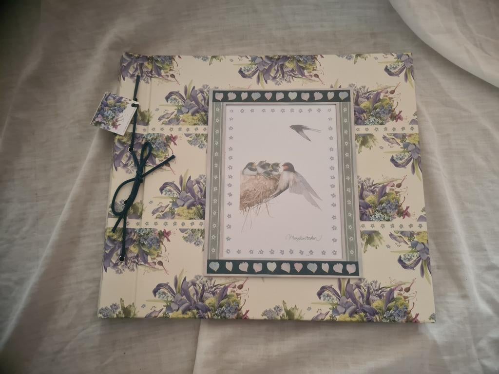 Nieuw Hallmark Marjolein Bastin Scrapbook, Hobby en Vrije tijd, Scrapbooking, Ophalen of Verzenden, Nieuw