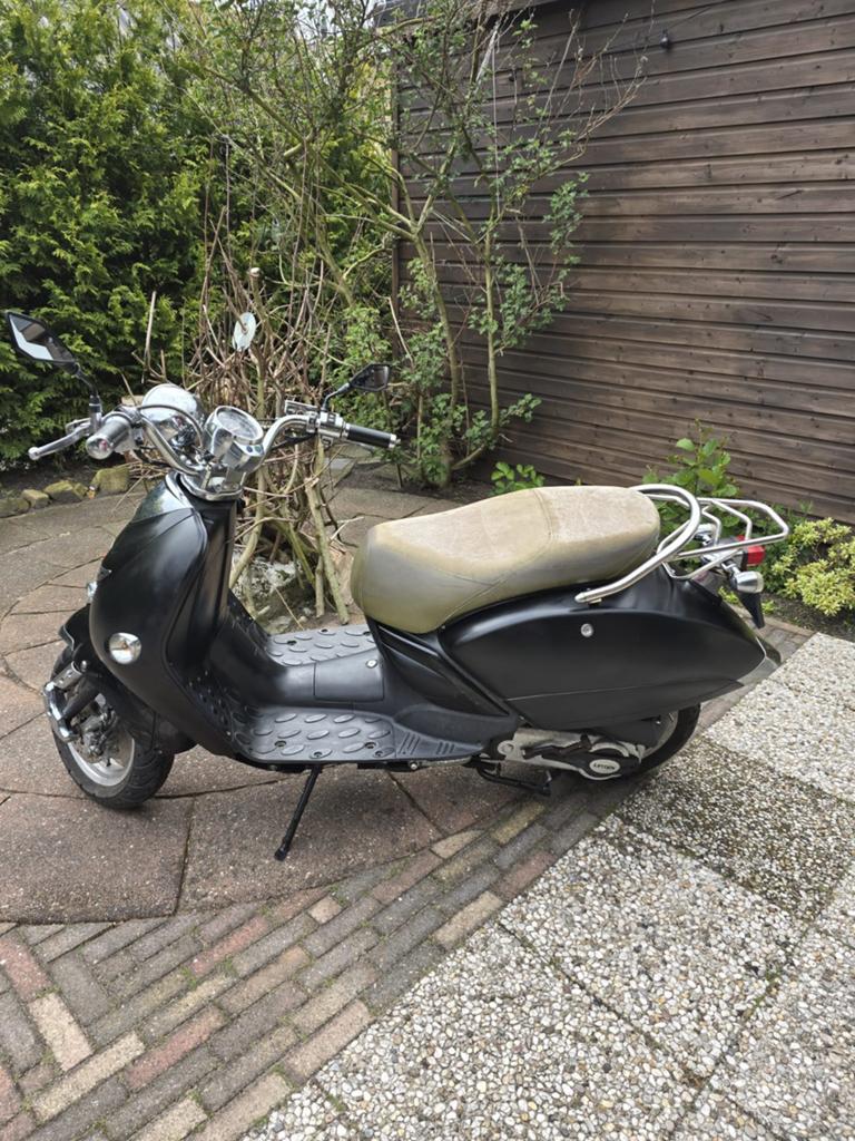 Gratis scooter gevraagd., Ophalen, Gebruikt, Benzine, Overige merken