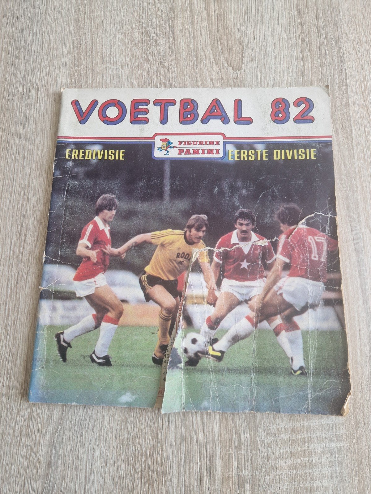 Panini Voetbal 82 Stickerboek - Eredivisie & Eerste Divisie, Ophalen of Verzenden, Gebruikt, Overige binnenlandse clubs, Boek of Tijdschrift