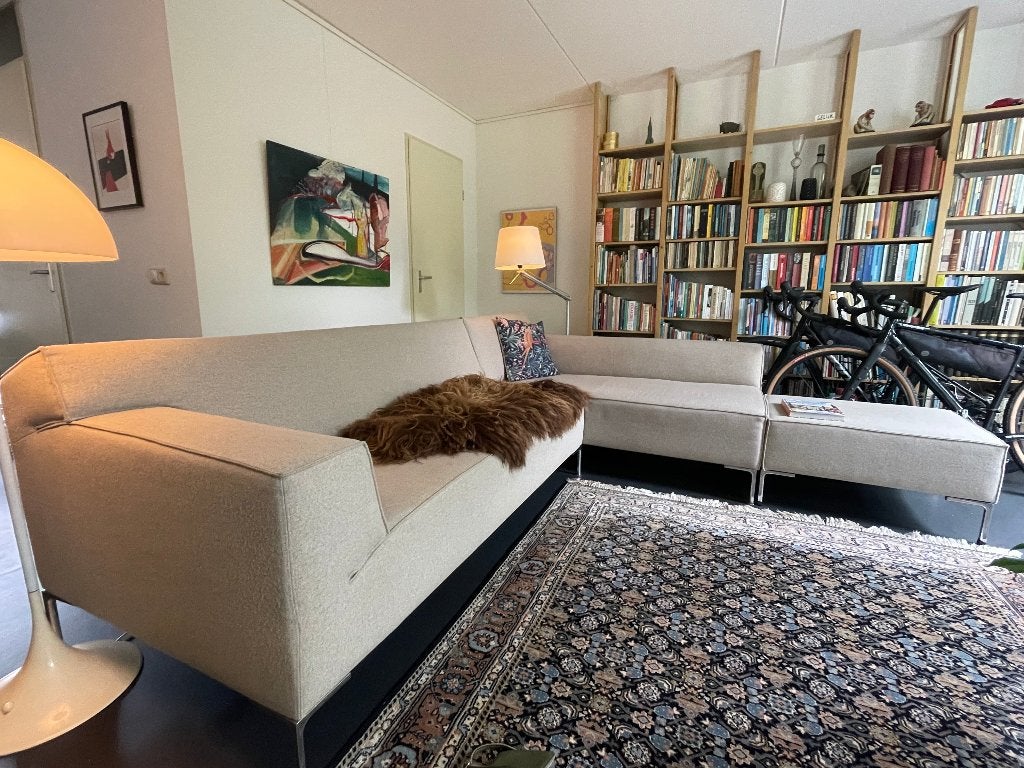 Bank Designe on Stock, Huis en Inrichting, Banken | Bankstellen, Ophalen, 250 tot 300 cm, Gebruikt, 125 tot 150 cm