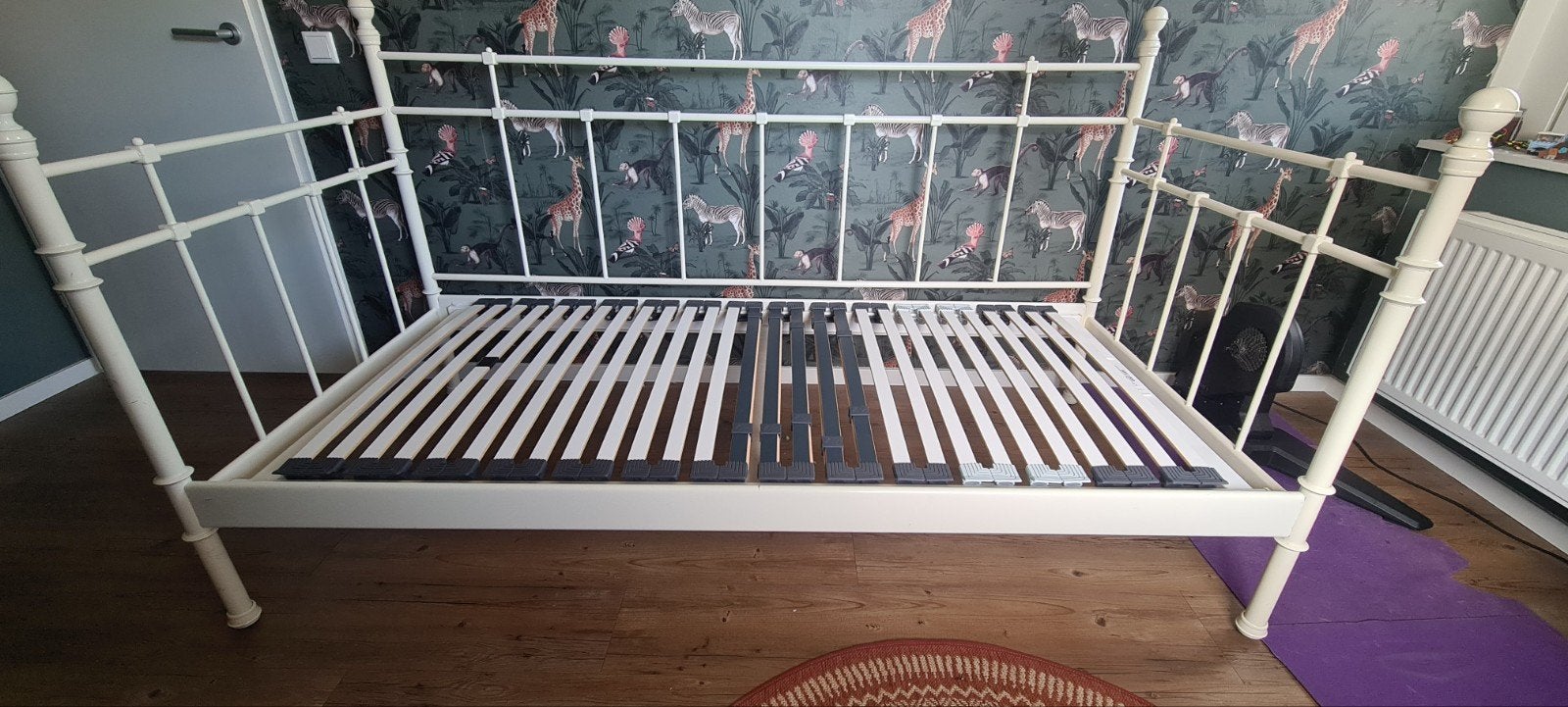 Wit metalen bedframe 90x200 cm met lattenbodem, Ophalen, Gebruikt, 90 cm, Eenpersoons
