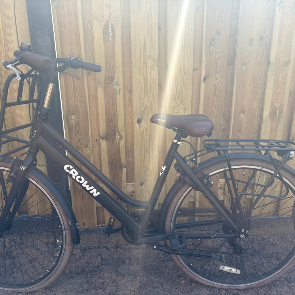 Crown holland damesfiets 28 inch, Ophalen, Zo goed als nieuw, Versnellingen