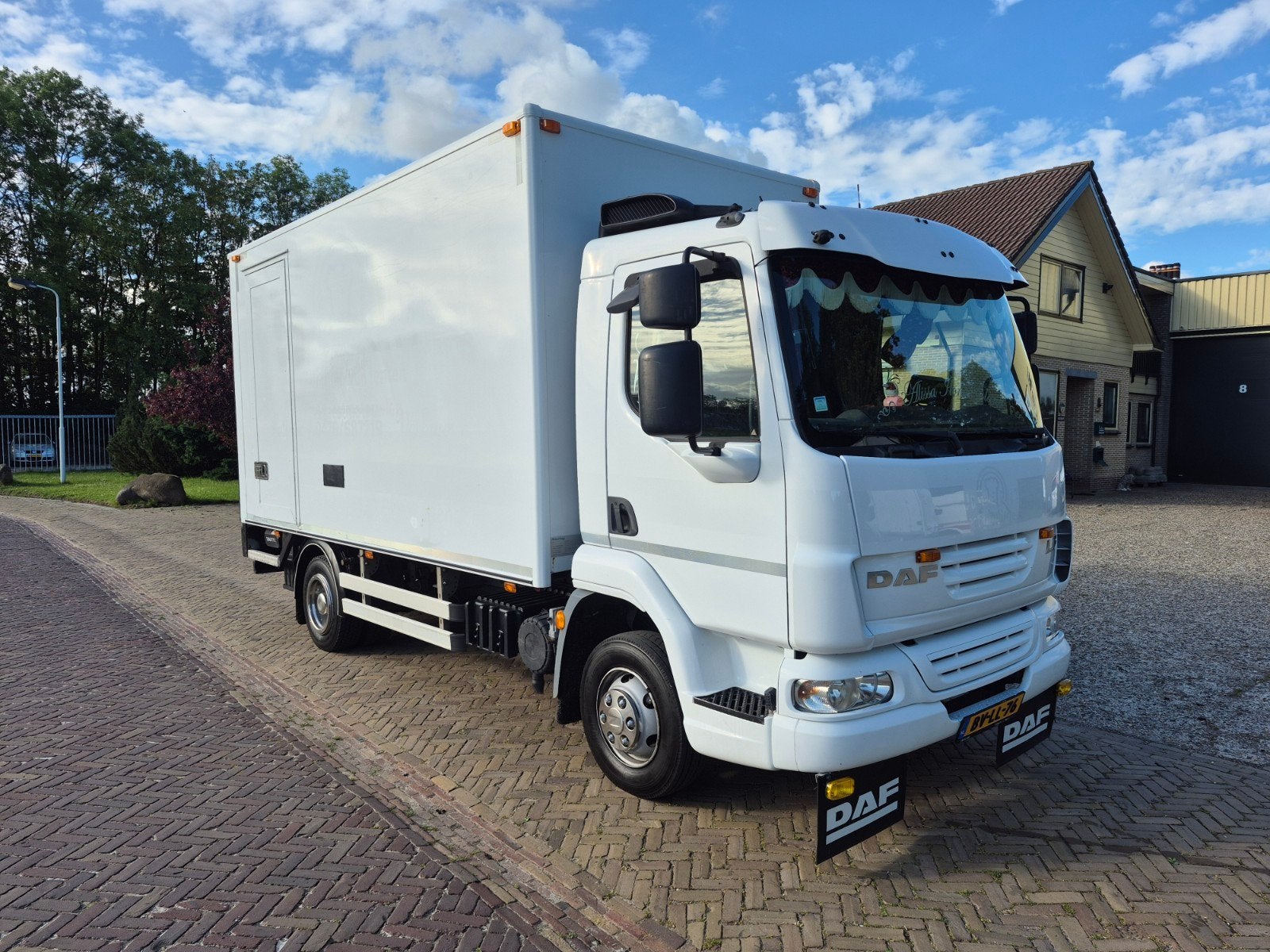 Daf lf 45 4x2 bakwagen euro 5 laadklep Trekhaak, Auto's, Bedrijf, Te koop