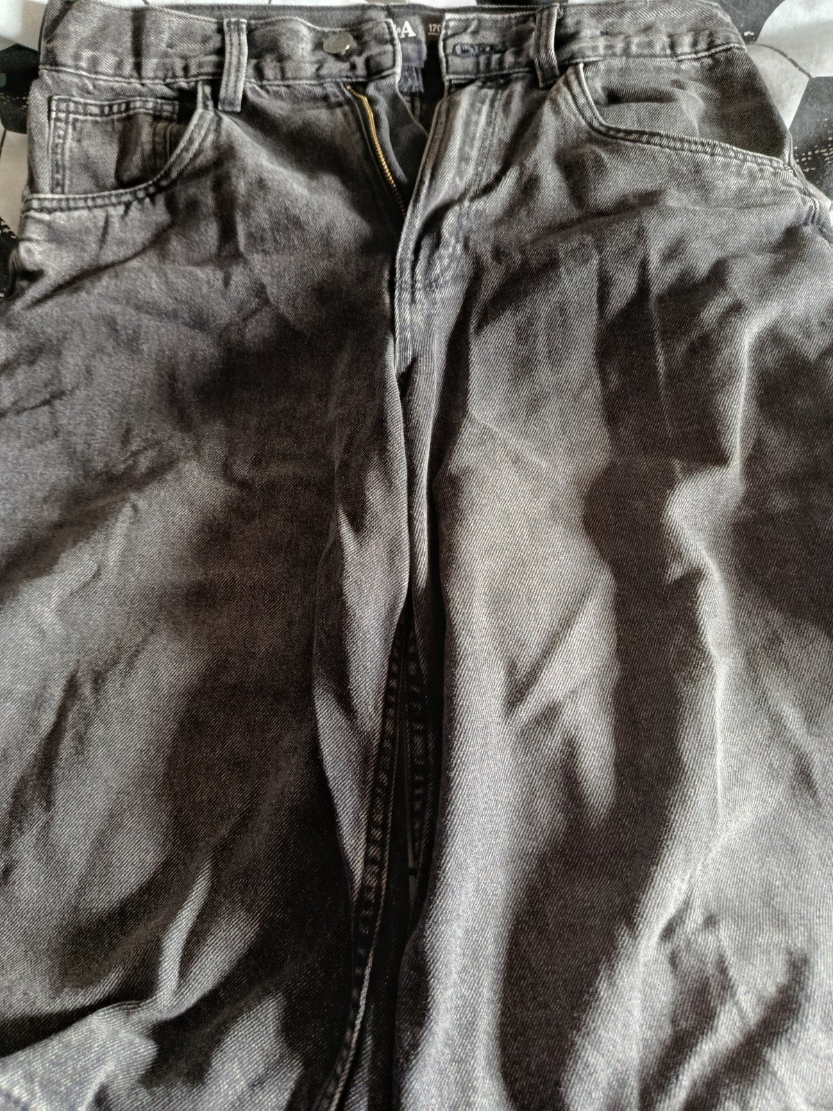C en A baggy jeans korte broek (jorts) maat 170cm, Ophalen, Nieuw, W32 (confectie 46) of kleiner, C&A