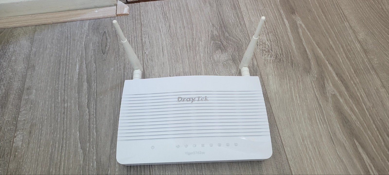 DrayTek Vigor2762ac Router met modem met 2 antennes, Ophalen of Verzenden, Zo goed als nieuw, Router met modem, DrayTek
