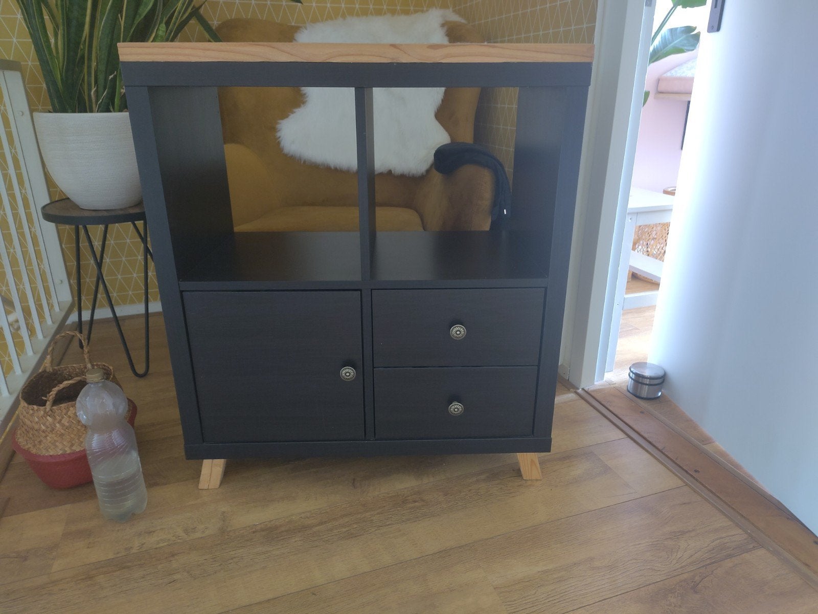Zelf gepimpte zwarte kallax (Ikea) met lades en deuren, Huis en Inrichting, Kasten | Dressoirs, Gebruikt, 25 tot 50 cm, Modern met klassieke accenten