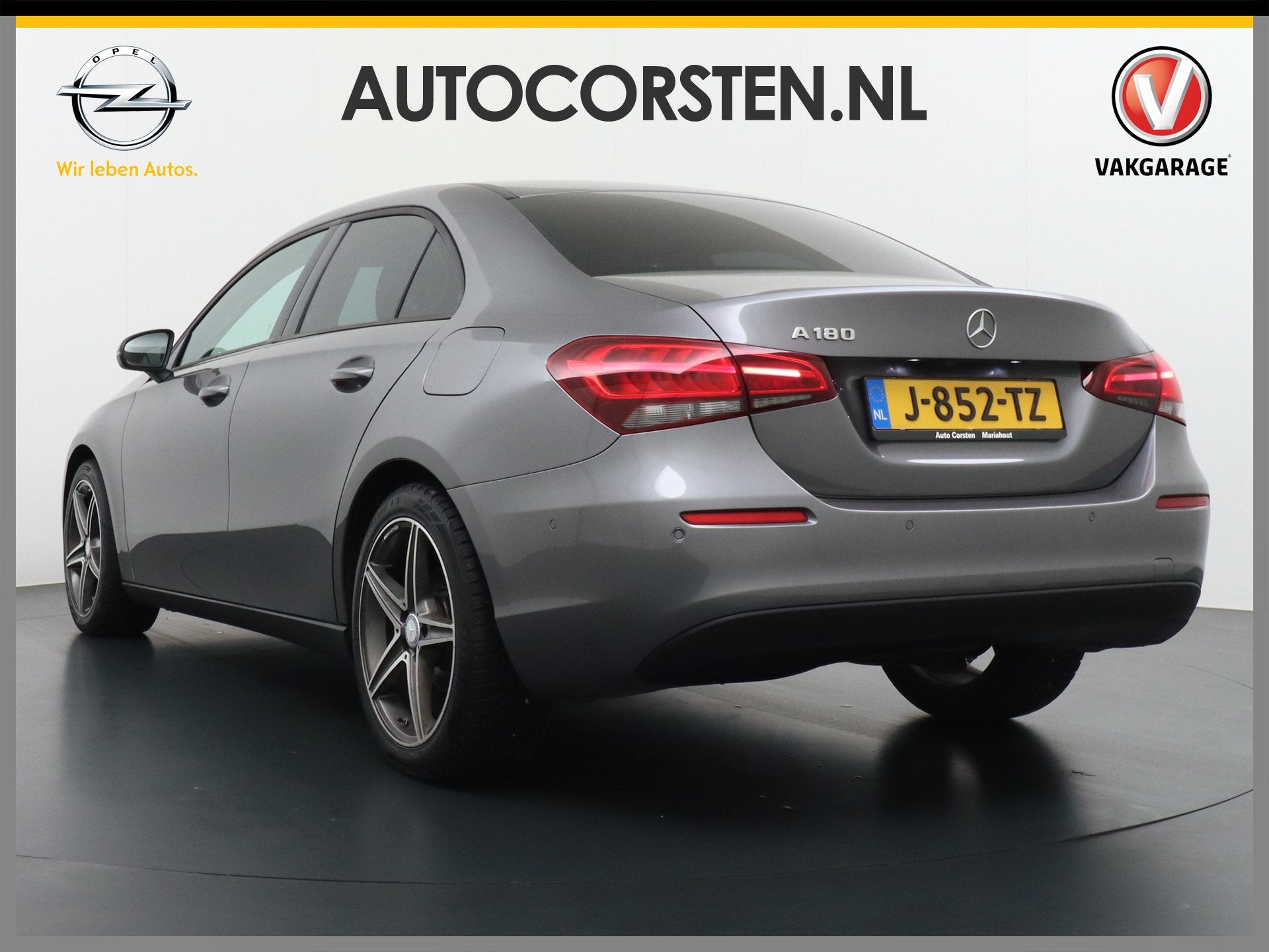 Mercedes-Benz A-Klasse 180 AMG Camera Navi Virtual-Cockpit E, Voorwielaandrijving, Gebruikt, 4 cilinders, Bedrijf
