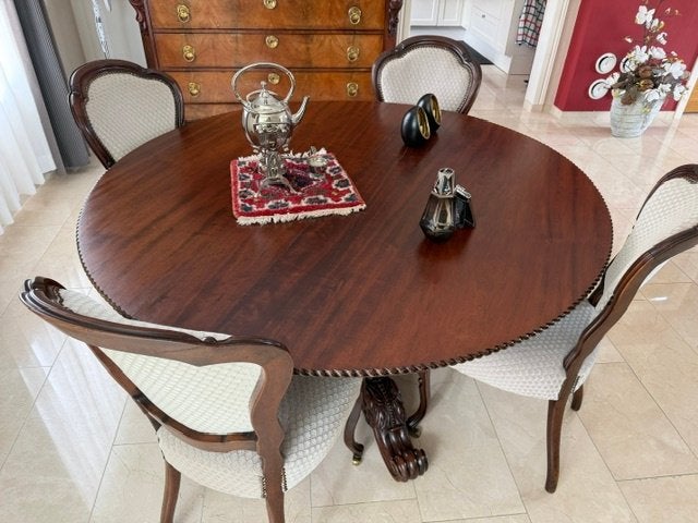 Antieke eettafel met stoelen, Ophalen