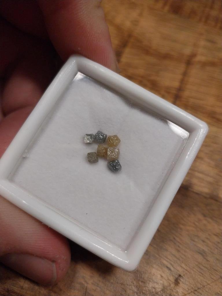 Kleine cube vormige diamanten, Ophalen of Verzenden