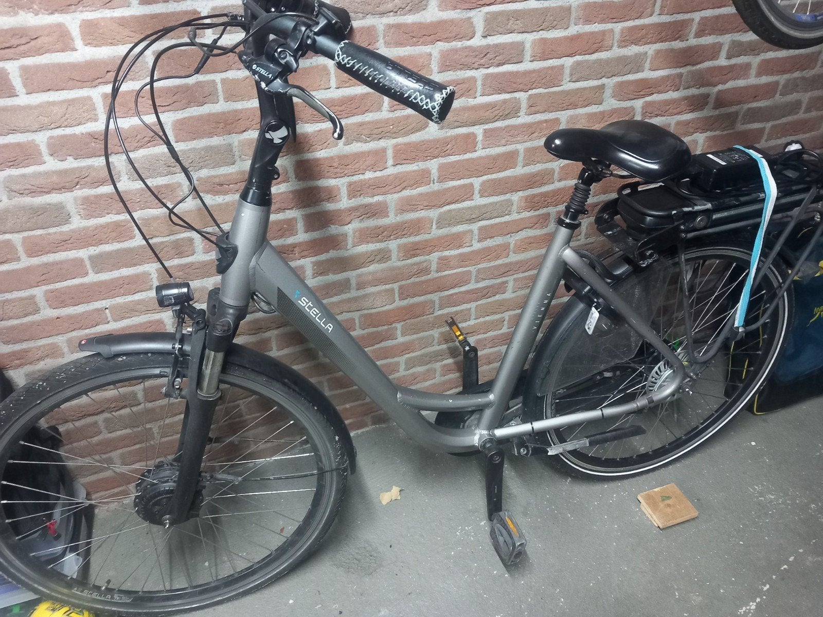 Stella elektrische fiets ,met storing (kabel), Gebruikt, 51 tot 55 cm, 30 tot 50 km per accu, Ophalen
