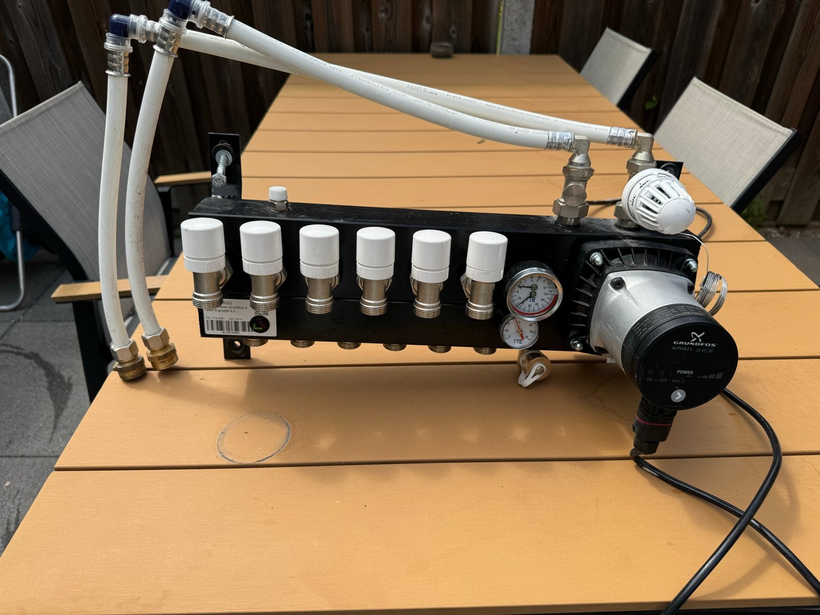 Vloerverwarmingsverdeler 6-groeps met Grundfos Alpha2 L pomp, Ophalen, Minder dan 30 cm, Overige typen, Zo goed als nieuw