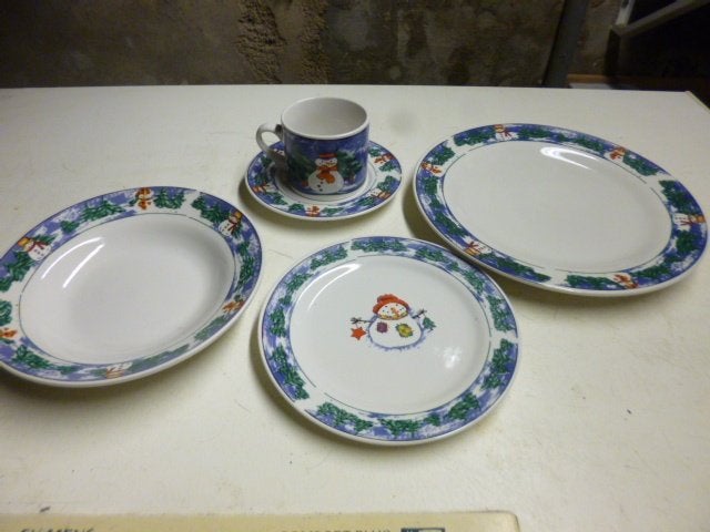 kerstservies sneeuwpop van alles wat, Ophalen of Verzenden, Glas, Overige stijlen, Overige typen