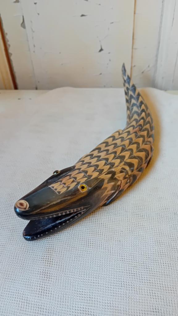 Krokodil van hoorn, Verzenden