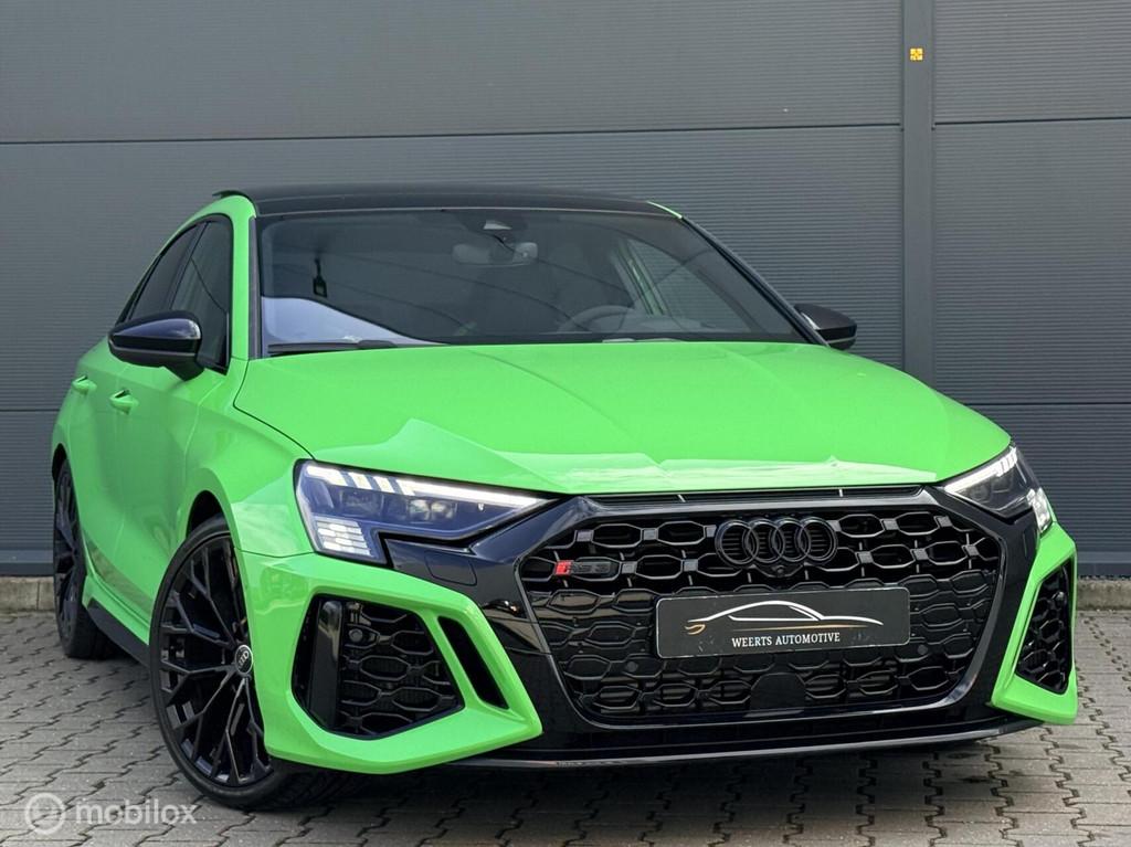 Audi RS 3 limousine 2.5 TFSI quattro HULK edition|BOMVOL, Auto's, Audi, Automaat, RS3, 11 km/l, Vierwielaandrijving