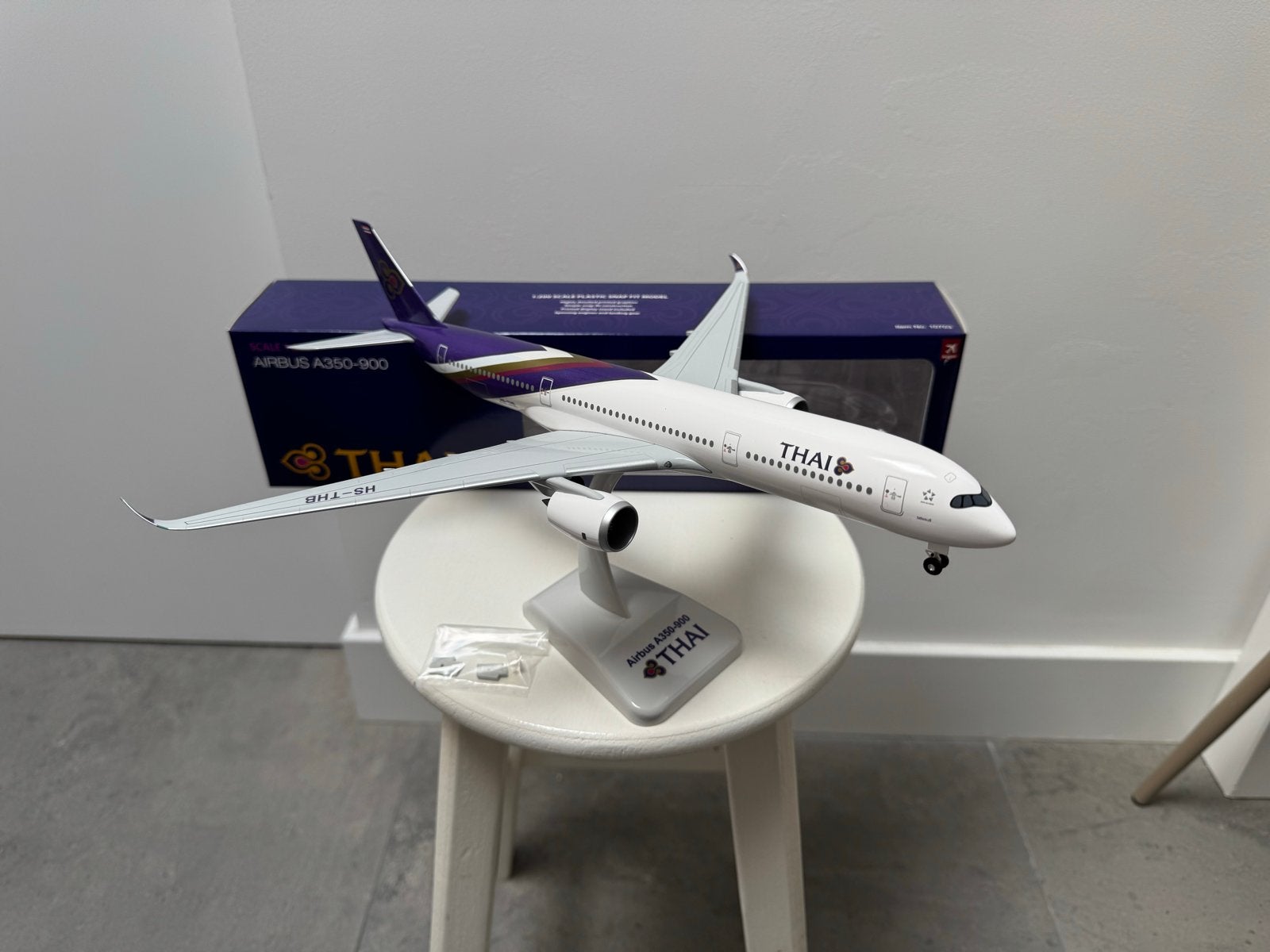 Thai Airways A350-900 schaal 1:200 modelvliegtuig, Ophalen of Verzenden, Nieuw