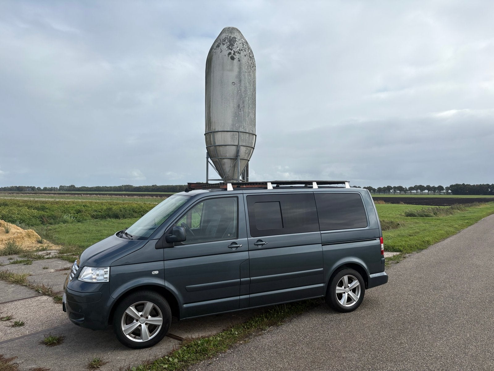 Mooie vw transporter multivan camperbus, Zwart, Overige carrosserieën, Diesel, Particulier