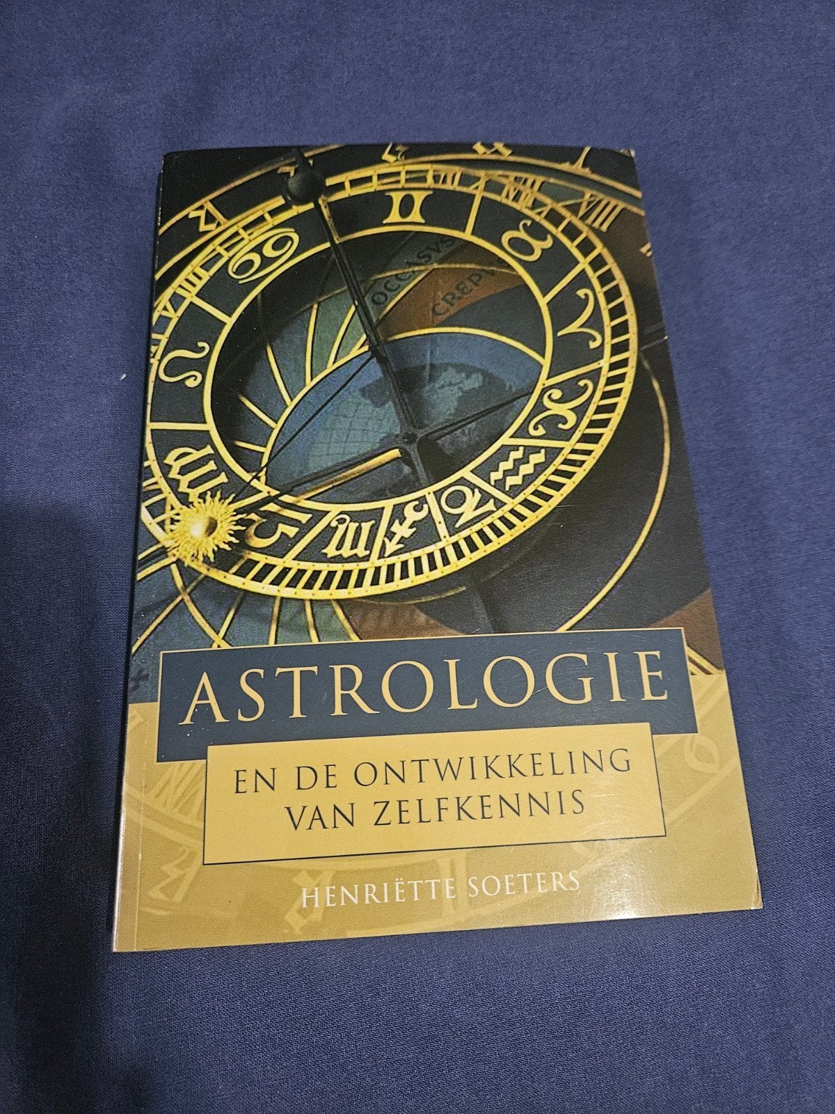 Astrologie en de ontwikkeling van zelfkennis, Boeken, Ophalen of Verzenden, Zo goed als nieuw, Astrologie, Achtergrond en Informatie