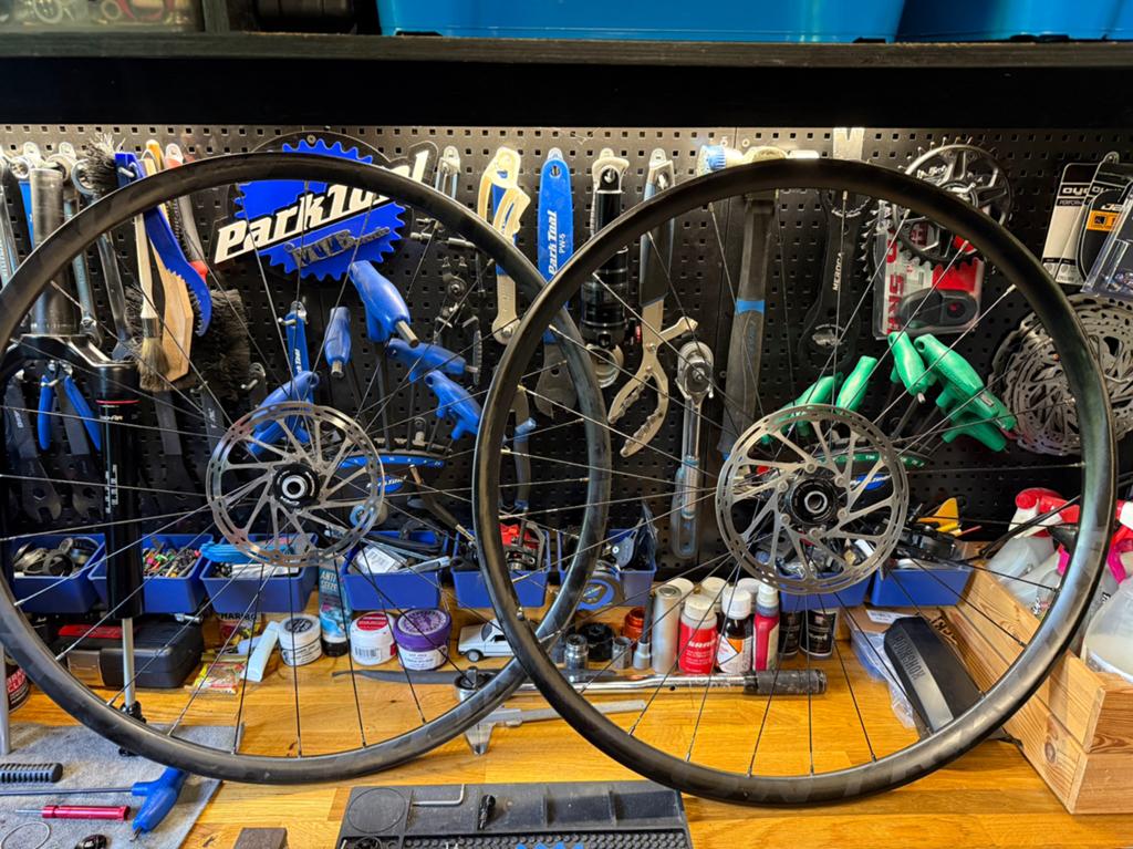 Bontrager Kovee Carbon boost MTB wielset 29”, Gebruikt, Bontrager, Carbon, Ophalen