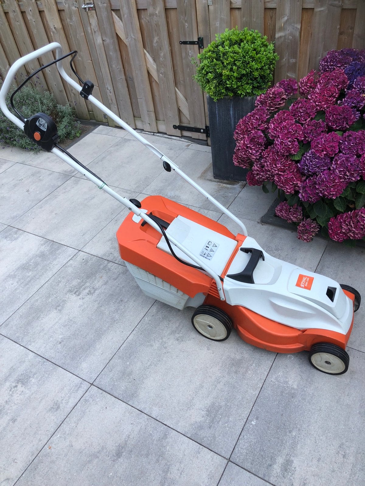 Stihl RME 235 Elektrische Grasmaaier (zonder accu ), Tuin en Terras, Ophalen, Cirkelmaaier, Gebruikt, Elektrische grasmaaier