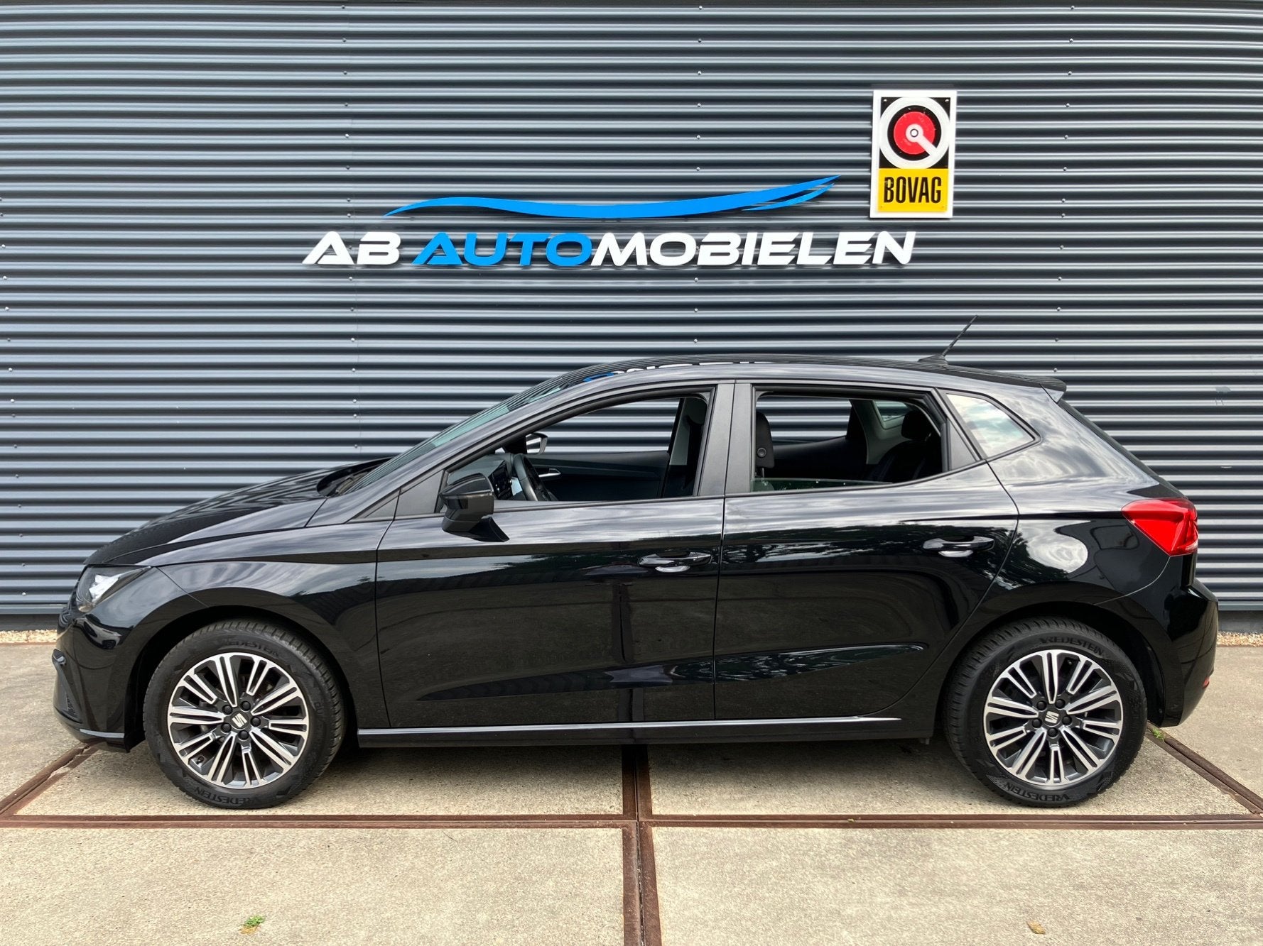 Seat Ibiza 1.0 TSI CARPLAY/ PARKEERSENSOREN, Voorwielaandrijving, Dealer onderhouden, Euro 6, Met garantie (alle)