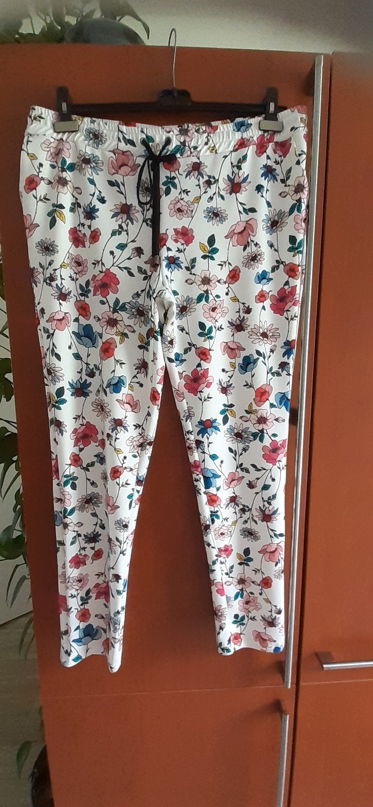 Nieuwe broek slank model maat xl 44- 48 van Etam, Wit, Nieuw, Ophalen of Verzenden, Miss Etam