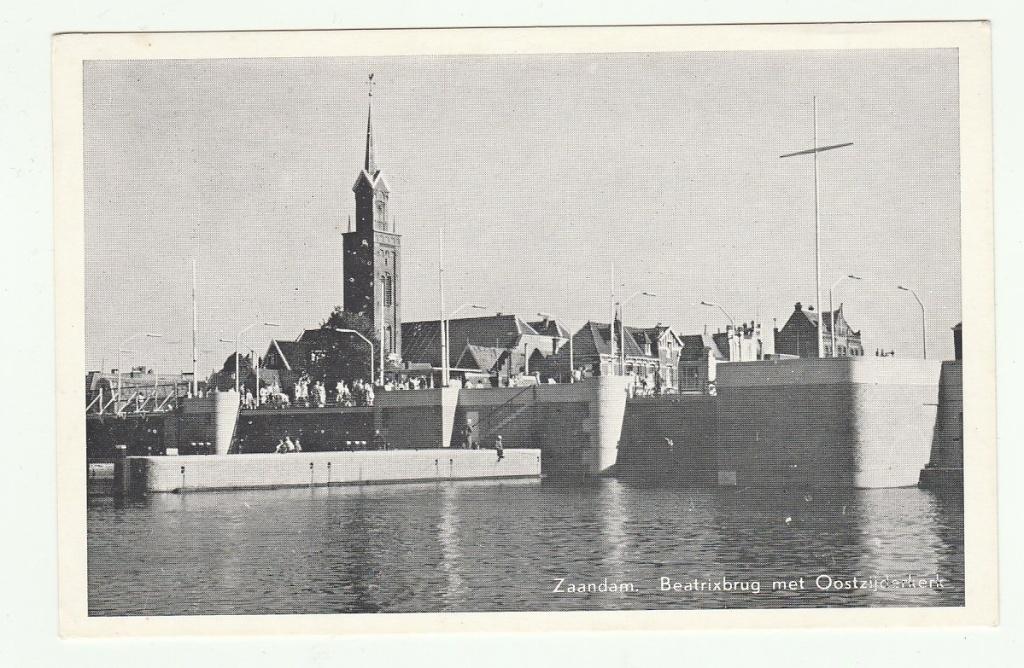 Zaandam - Beatrixbrug met Oostzijderkerk, Verzenden, 1960 tot 1980, Ongelopen, Noord-Holland