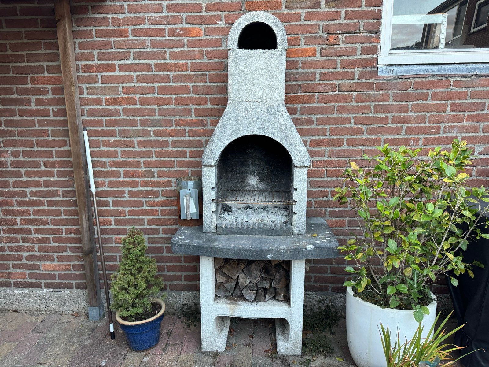 Stenen BBQ gratis ophalen inclusief rooster, Ophalen, Gebruikt