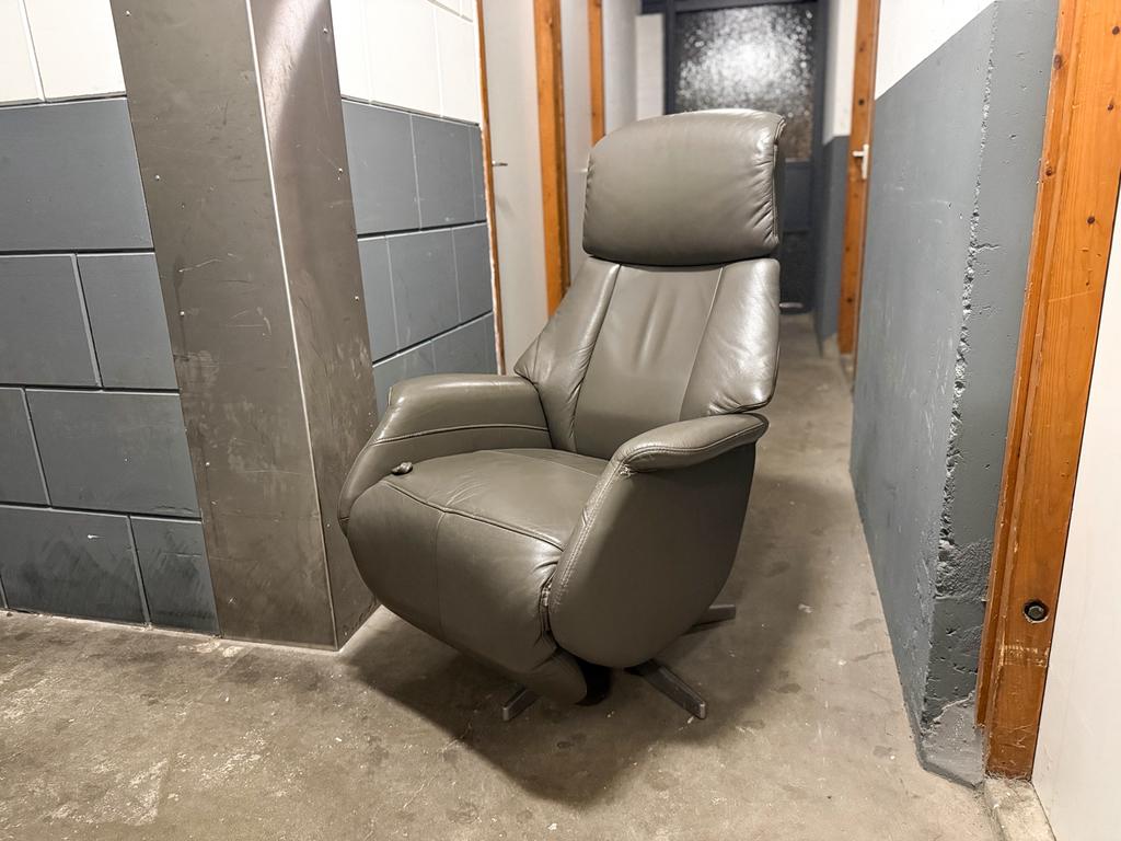 relaxfauteuil met voetsteun, Huis en Inrichting, Fauteuils, Ophalen, Zo goed als nieuw, 75 tot 100 cm, 50 tot 75 cm