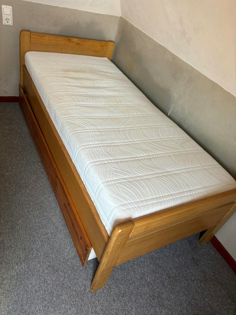 Net 1-persoons bed 200x90cm, Ophalen, 90 cm, Zo goed als nieuw, 200 cm