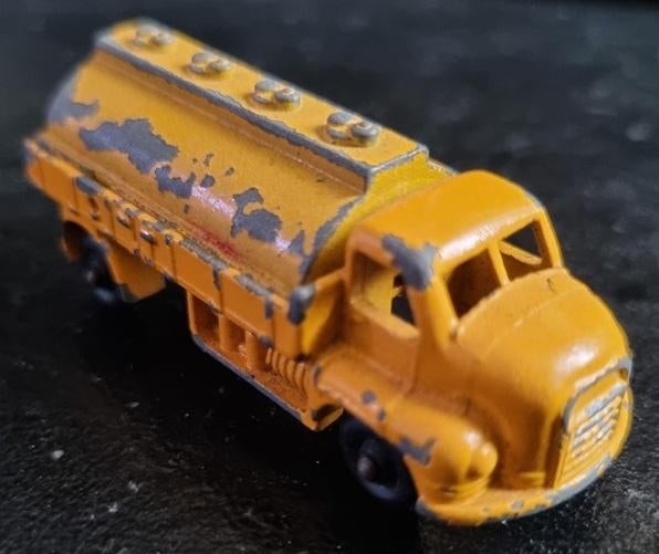Budgie tanker geel, Ophalen of Verzenden, Gebruikt, Bus of Vrachtwagen