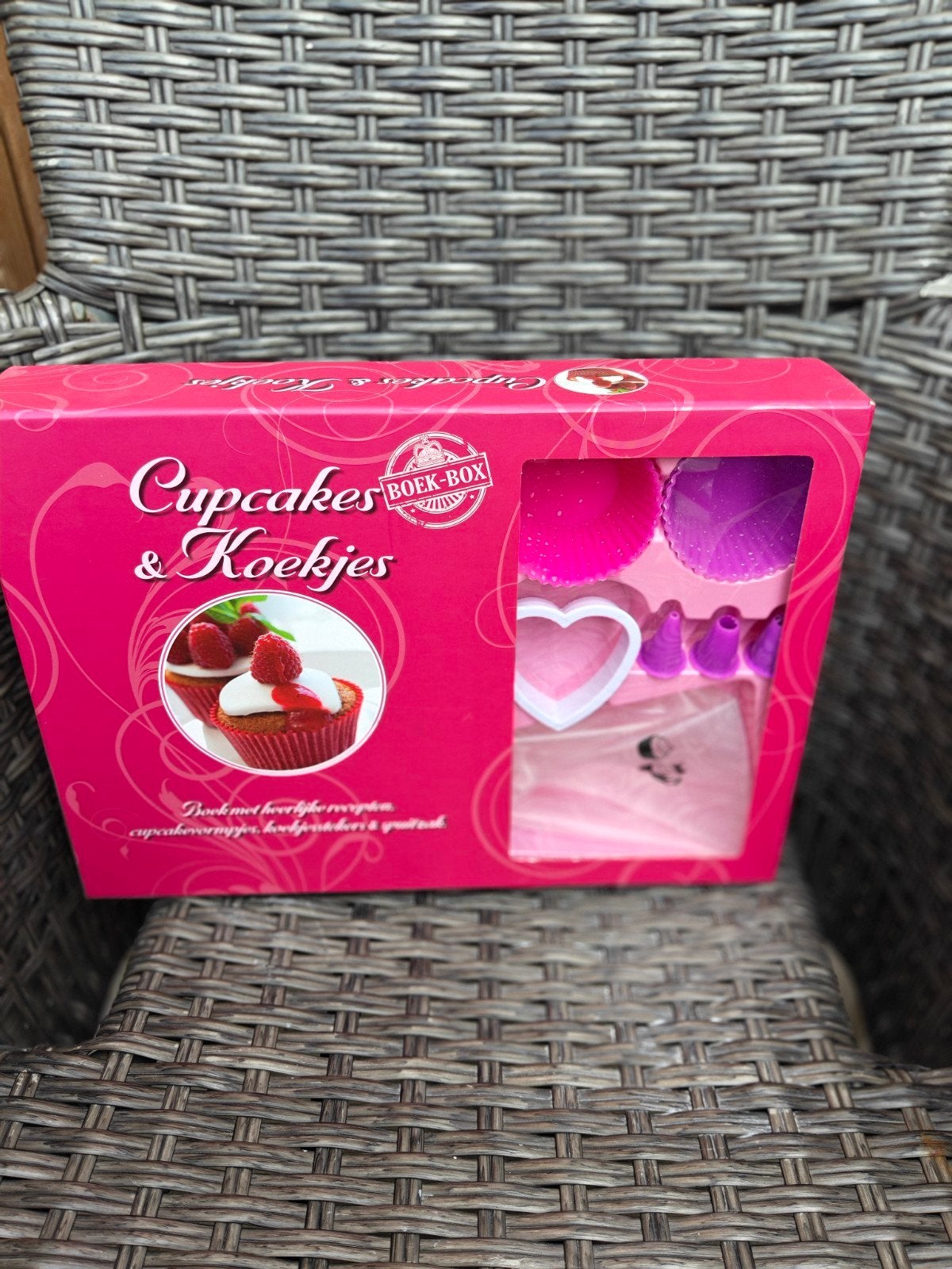Cupcakes & Koekjes Boek-Box met bakbenodigdheden, Ophalen of Verzenden, Nieuw, Taarten of Cupcakes, Boek of Tijdschrift