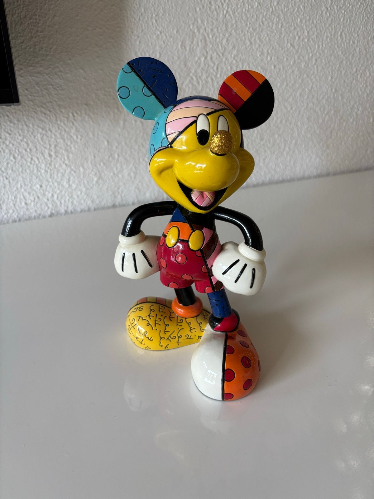 Disney Britto Mickey Mouse beeldje van hars, Verzamelen, Ophalen of Verzenden, Mickey Mouse, Gebruikt, Beeldje of Figuurtje
