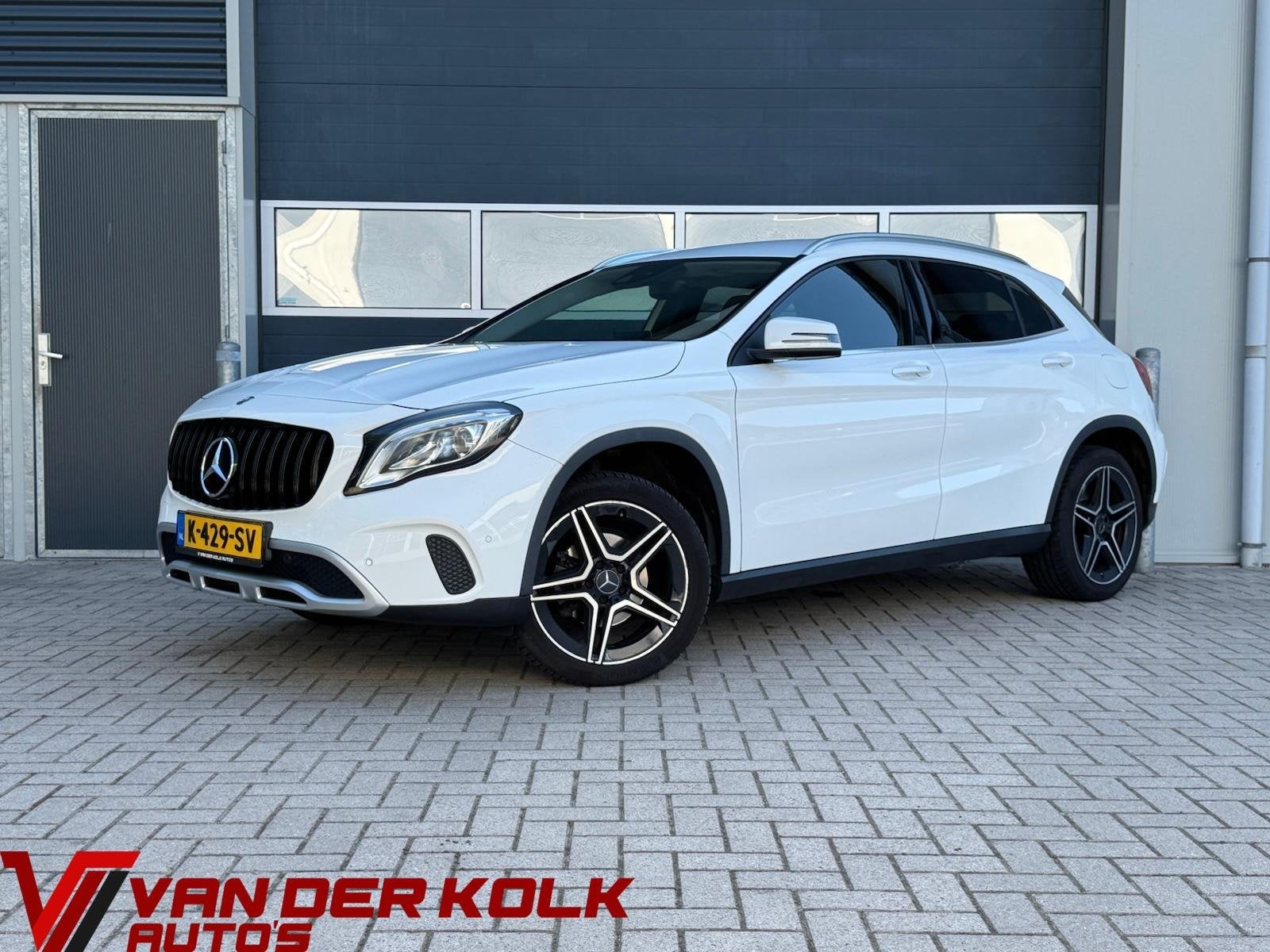 Mercedes GLA-klasse 180 Business Solution AMG Upgrade Editio, Auto's, Gebruikt, Euro 6, 4 cilinders, 715 kg