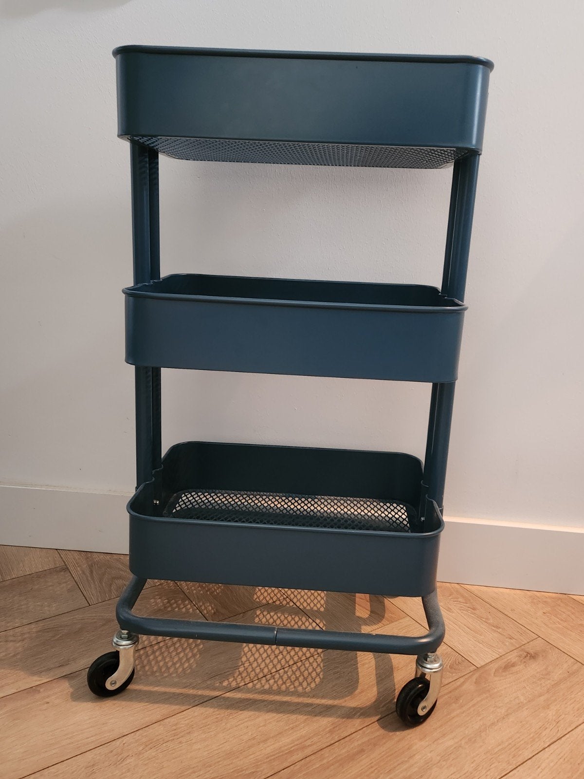 IKEA RÅSKOG Roltafel - Donkerblauw, Zo goed als nieuw, Blauw, Ophalen of Verzenden, Zo goed als nieuw, Metaal