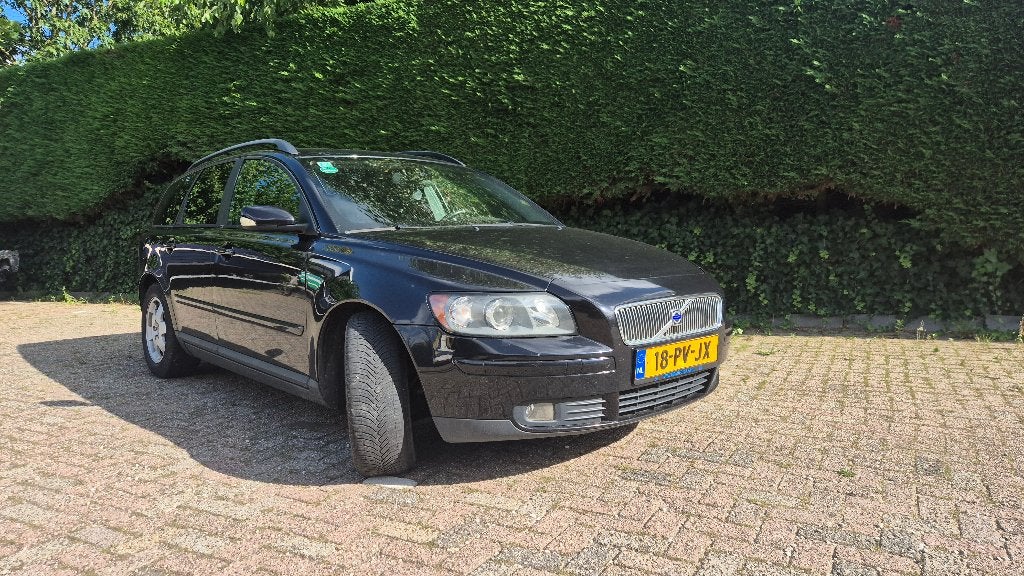 Volvo V50 2.4 140PK 2005 Momentum - GLADDE KOPPELING, Standkachel, Stof, Zwart, 700 kg