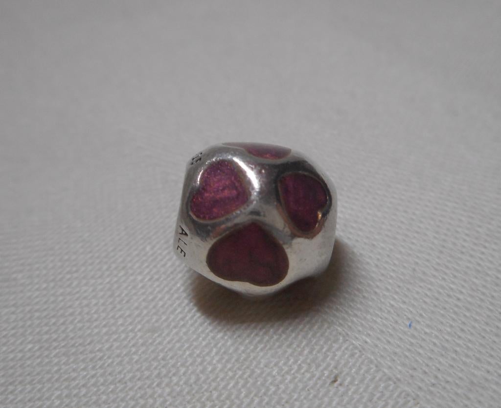Zilveren Pandora bedel met hartjes nr.562, Verzenden, Pandora, Zo goed als nieuw, 1 bedel