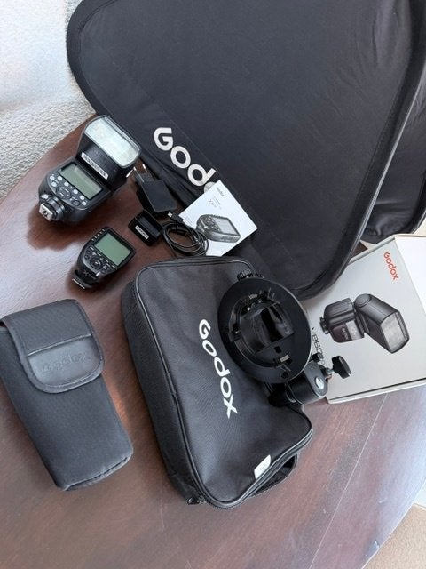 Godox V860 III, Godox trigger Xpro, Godox Softbox, Audio, Tv en Foto, Fotografie | Flitsers, Ophalen of Verzenden, Zo goed als nieuw