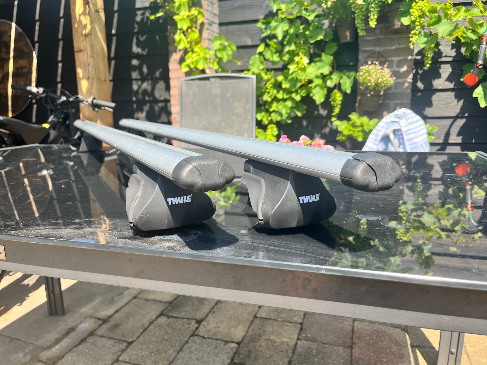 Thule dakdragers - Aerodynamisch en compleet, Ophalen, Gebruikt