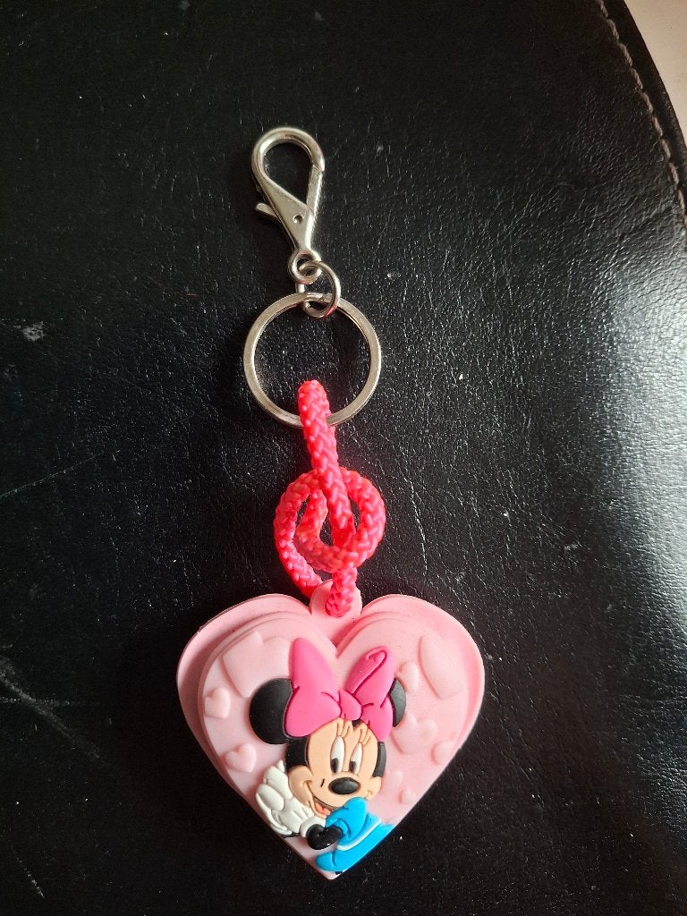 Minnie Mouse hart sleutelhanger Disneyland Parijs, Ophalen of Verzenden, Gebruikt, Knuffel of Figuurtje