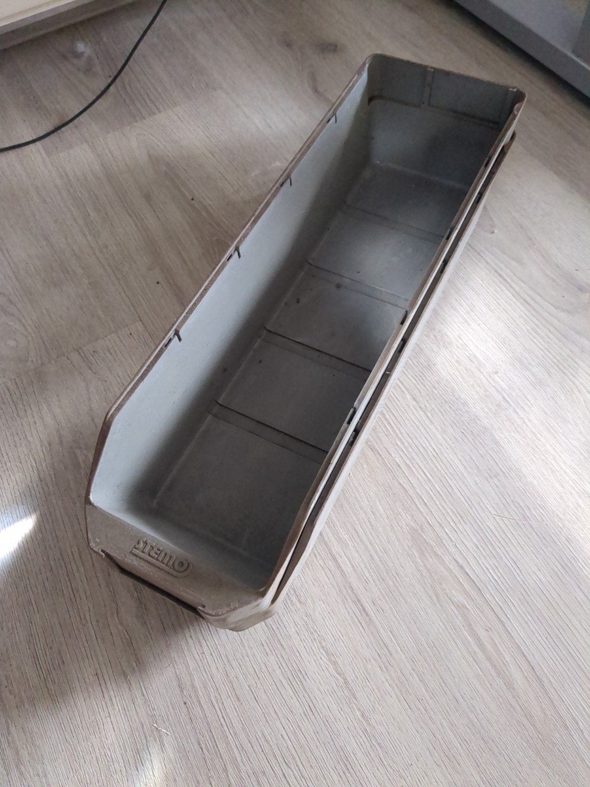 Stapelbare bakken (magazijn) - STEMO - 19 stuks, Ophalen, Gebruikt, Minder dan 50 cm, Minder dan 40 cm