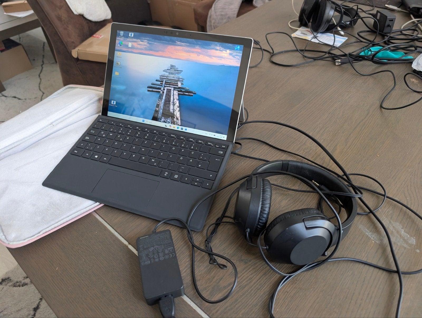 Microsoft Surface Pro 7 i3/4/128 met Type Cover & extra's, Computers en Software, Ophalen of Verzenden