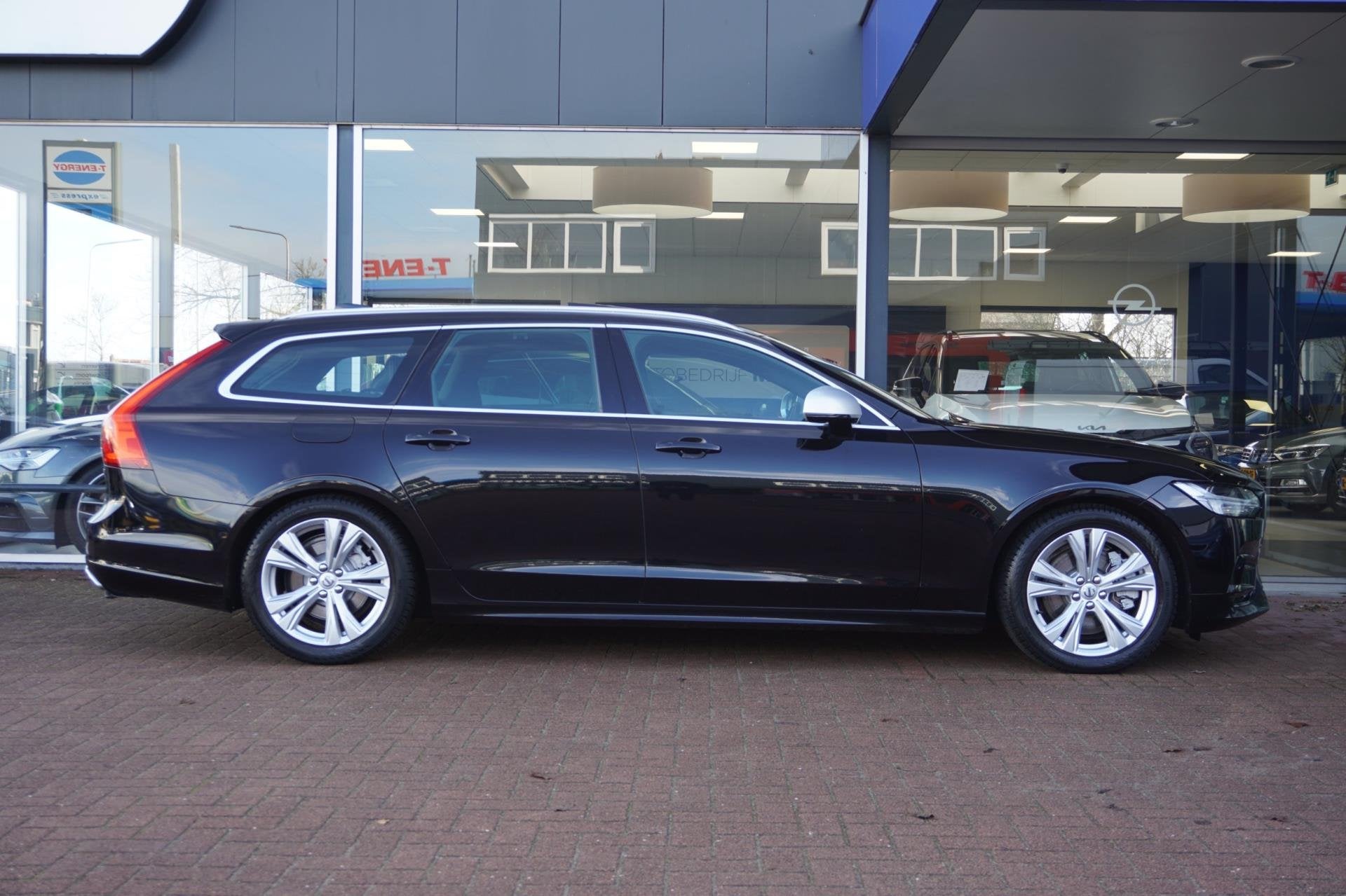 Volvo V90 2.0 T4 Business Sport R-Design | Automaat | Airco, Auto's, Volvo, 1969 cc, 93 €/maand, 750 kg, 5 stoelen