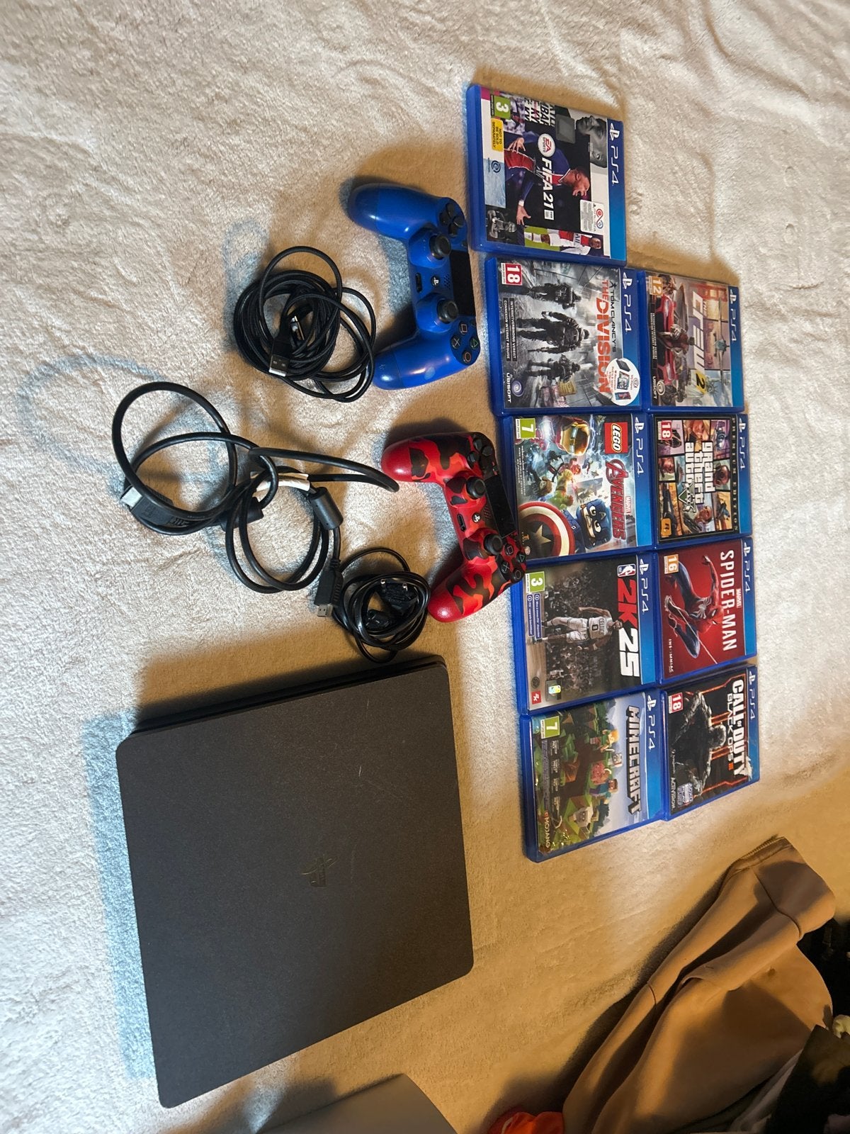 PlayStation 4 Slim met 2 controllers en 9 games, Met 2 controllers, Ophalen of Verzenden, Slim, 500 GB
