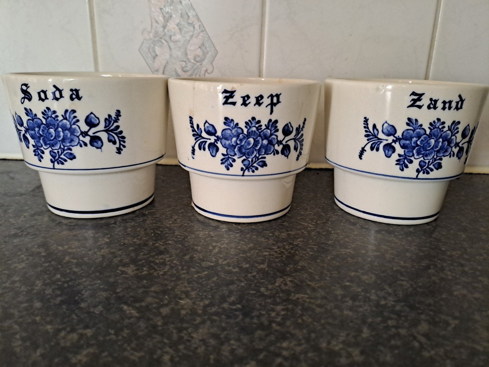 Blauwe Keukenset: Soda, Zeep, Zand, Ophalen