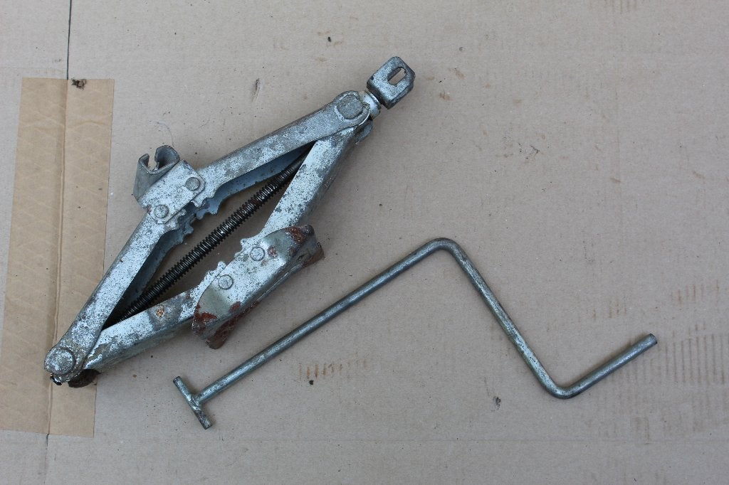 Schaarkrik met slinger - Auto , caravan krik, Ophalen of Verzenden, Gebruikt, Manueel, Schaarkrik