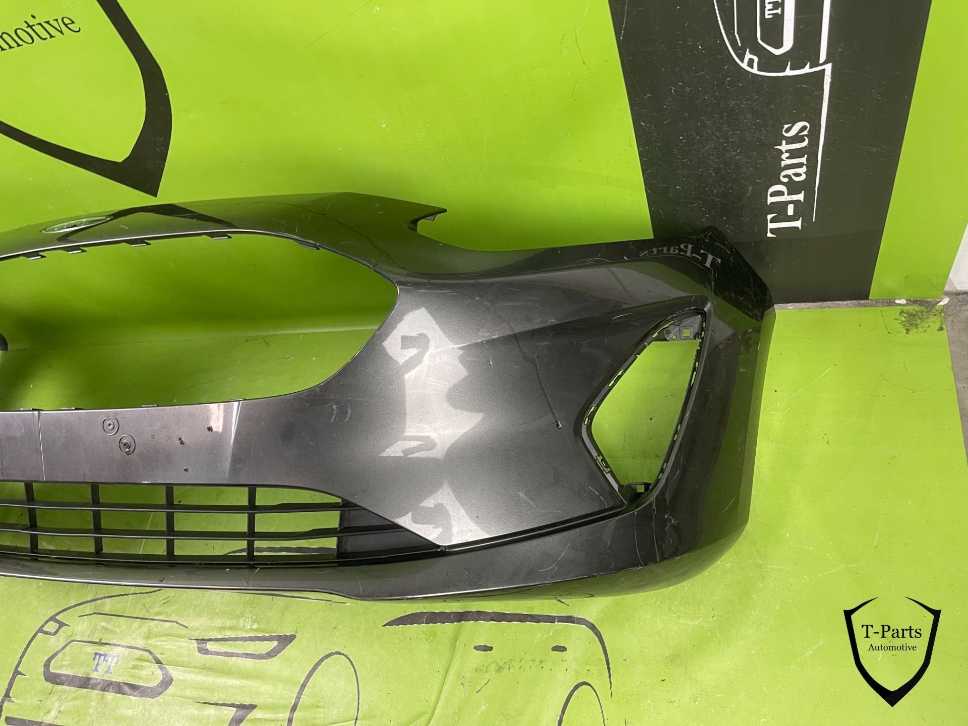 ford fiesta mk8 voorbumper bumper, Auto-onderdelen, Info@fabrikant.eu, Ophalen of Verzenden, Ford, Bumper