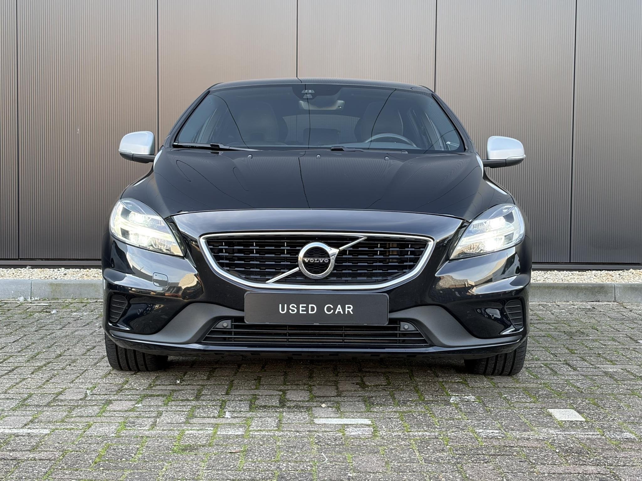 Volvo V40 1.5 T3 Polar+ Sport Panorama dak / parkeersensoren, Auto's, Euro 6, 4 cilinders, 700 kg, Zwart