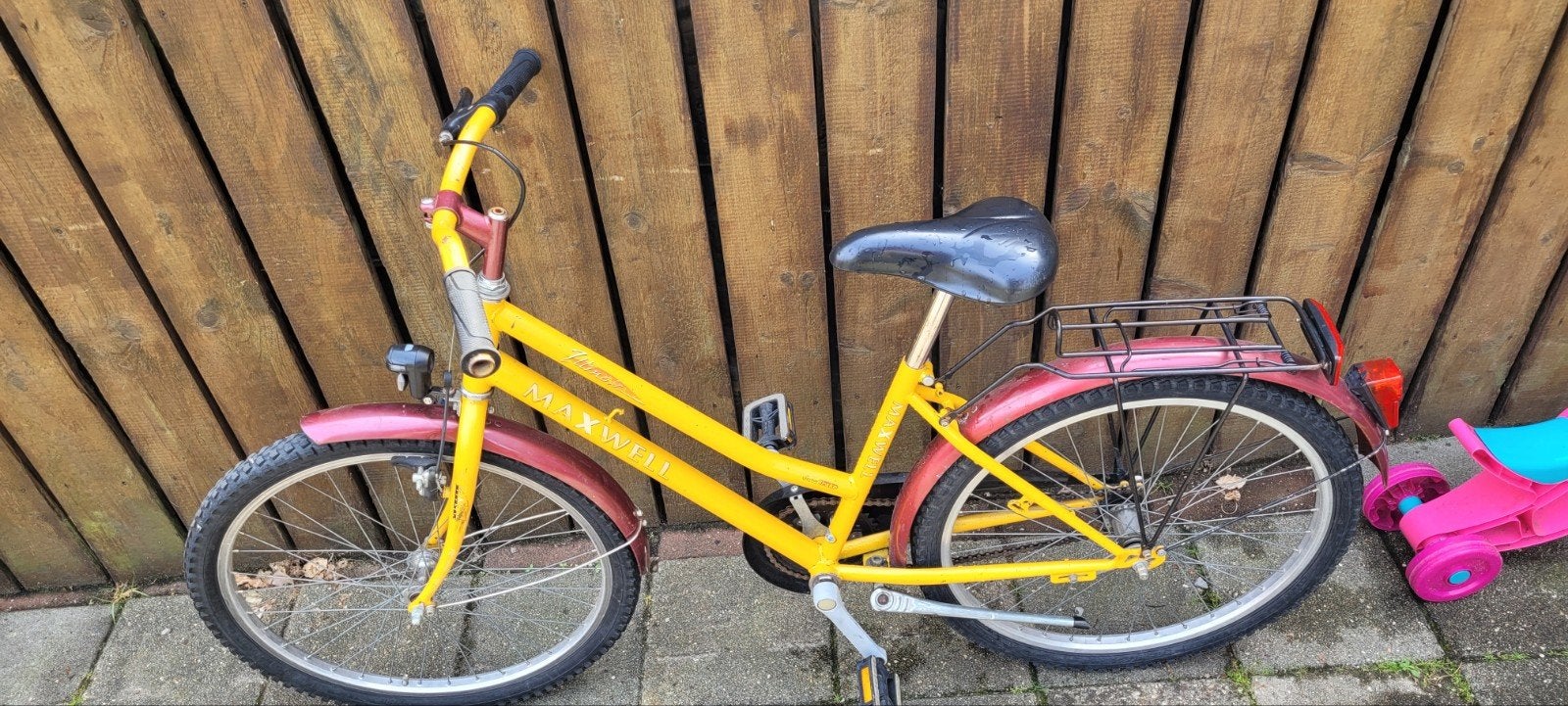 Maxwell kinderfiets 20 inch - Geel/Rood, Fietsen en Brommers, Ophalen