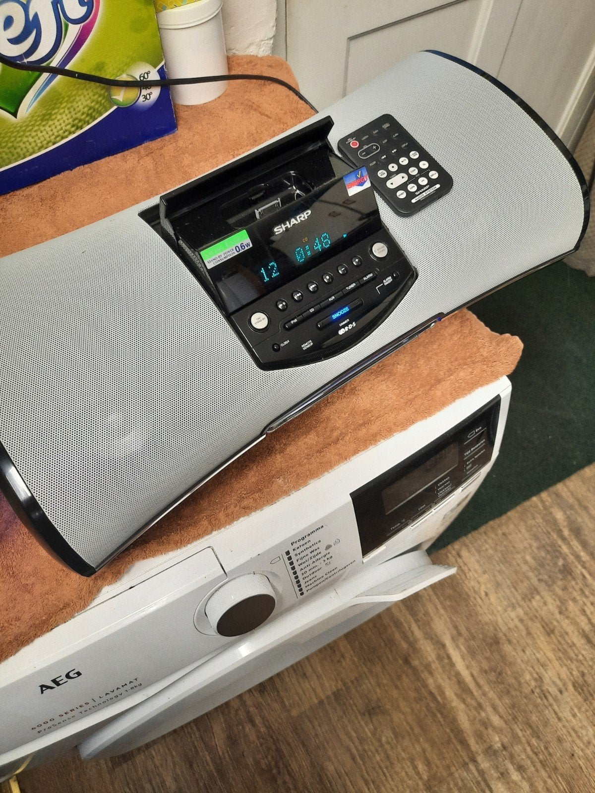 Sharp Soundmachine met subwoofer, radio, CD, iPod-dock, Gebruikt, MP3-aansluiting, Ophalen of Verzenden, Sharp