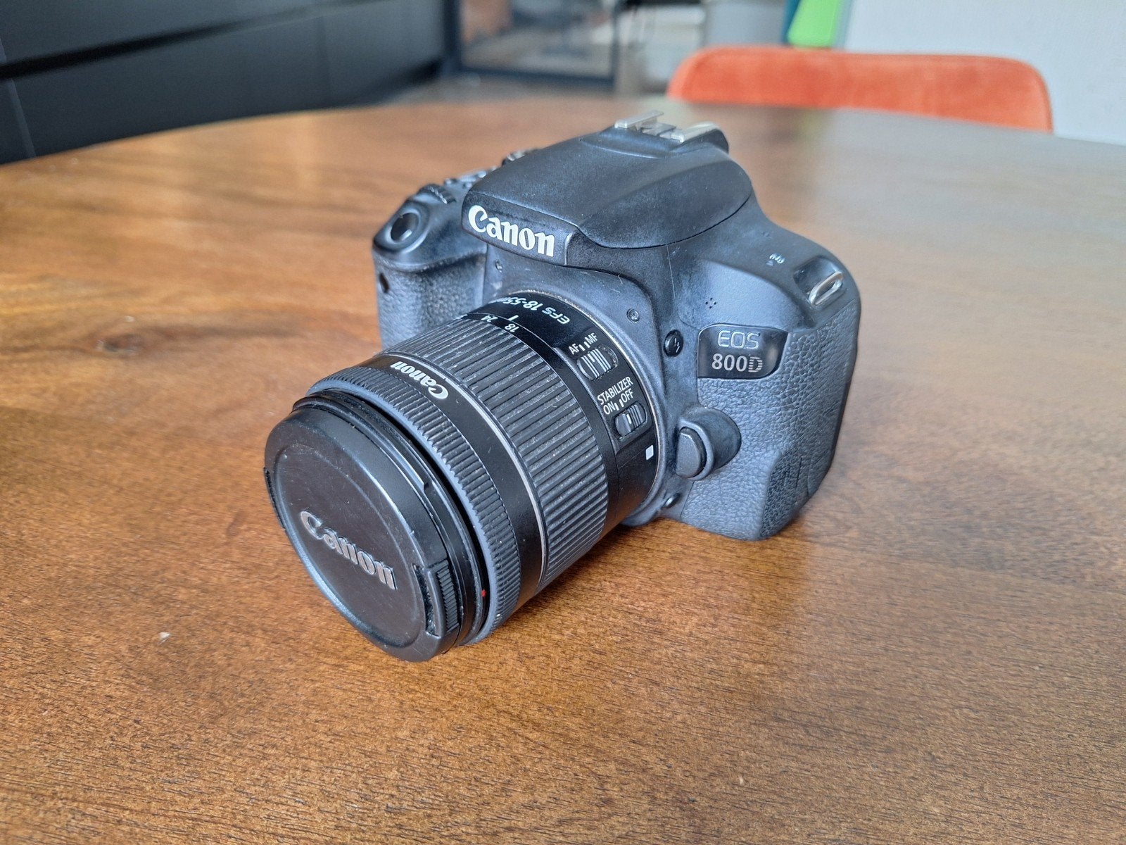Canon EOS 800D Spiegelreflexcamera met EF-S 18-55mm lens, Audio, Tv en Foto, Fotocamera's Digitaal, Spiegelreflex, Canon, Ingebouwde flitser